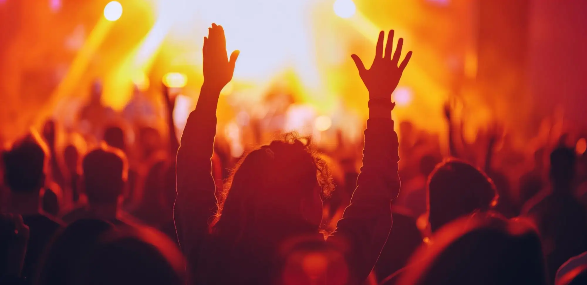 Músicos elevam o nome do Senhor